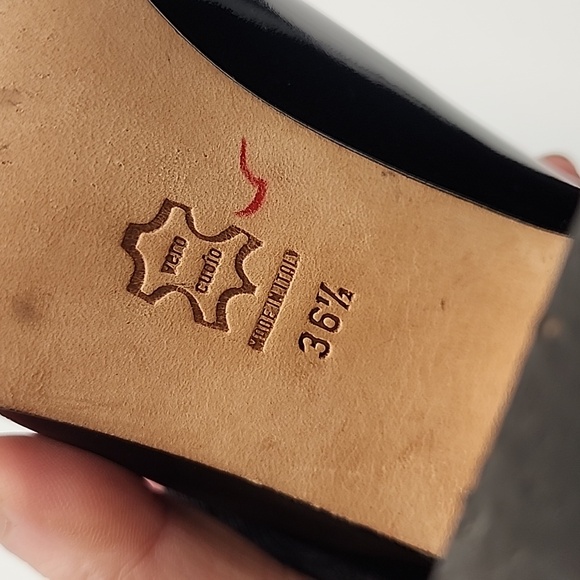 CHANTAL - Italy Black Patent Leather Heeled Loafer, Size 6½ - Picture 6 of 7